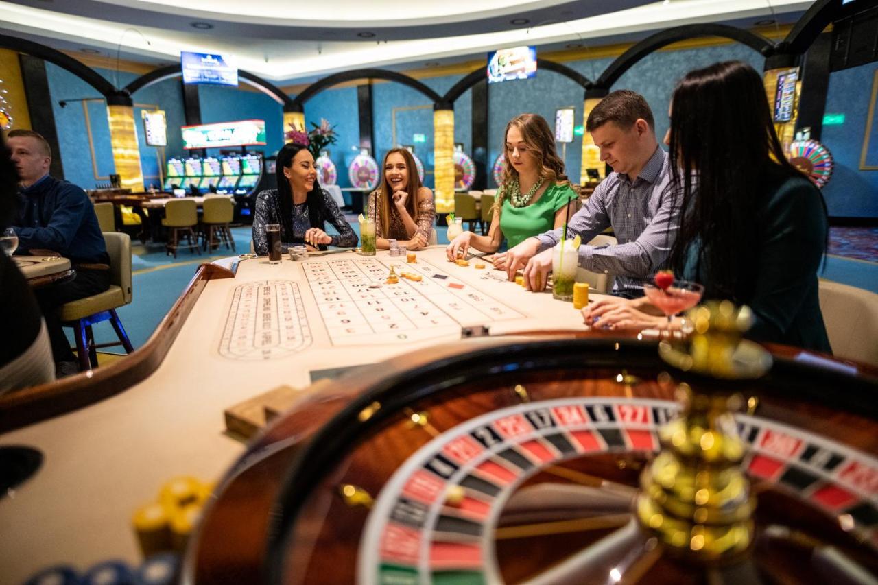 Imperial Casino Strazny Hotel Kültér fotó