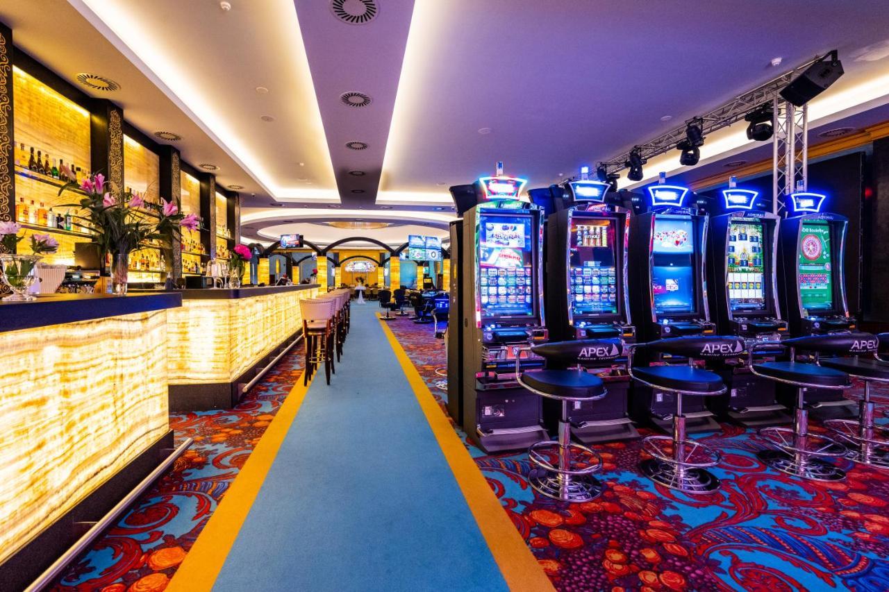Imperial Casino Strazny Hotel Kültér fotó